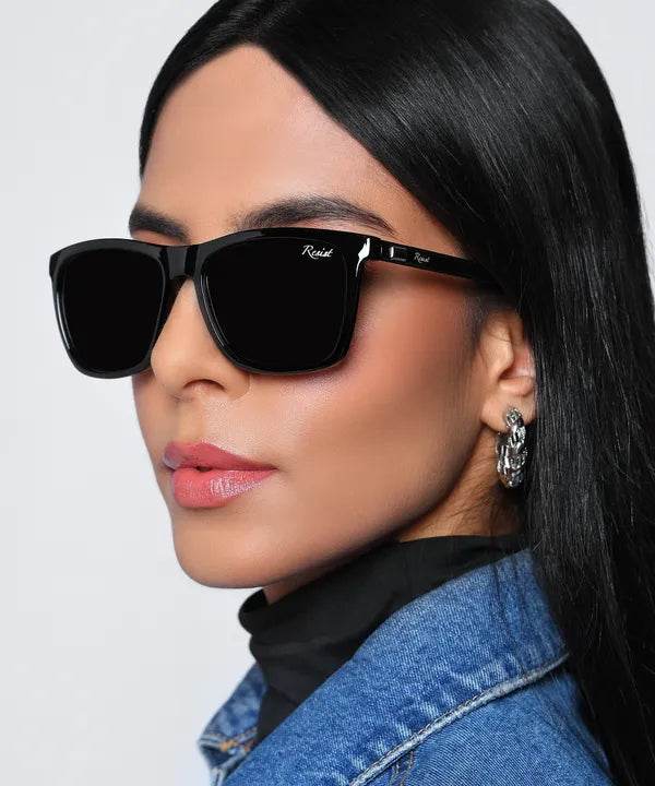 Sandy Black Wayfarer - SunglassesMart