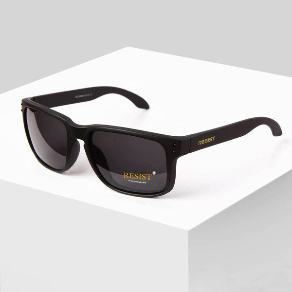 Black Light Weight wayfarer - SunglassesMart