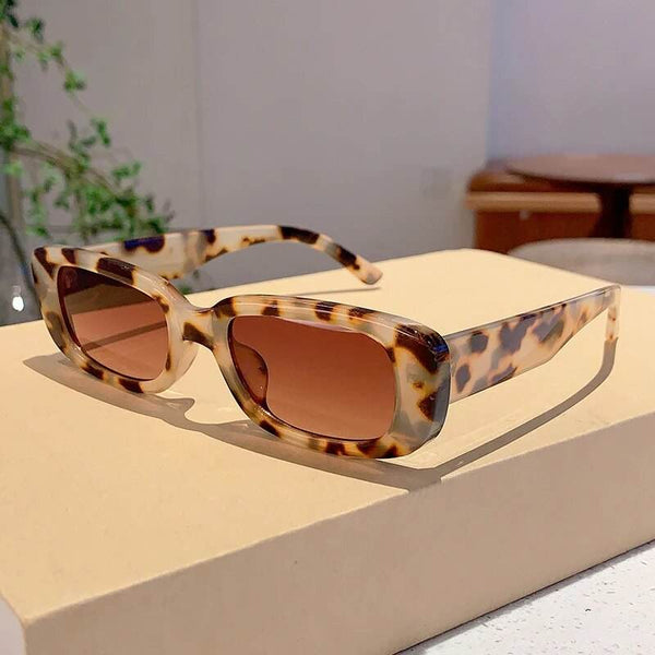 Retro Vibes Gradient Sunglasses - SunglassesMart